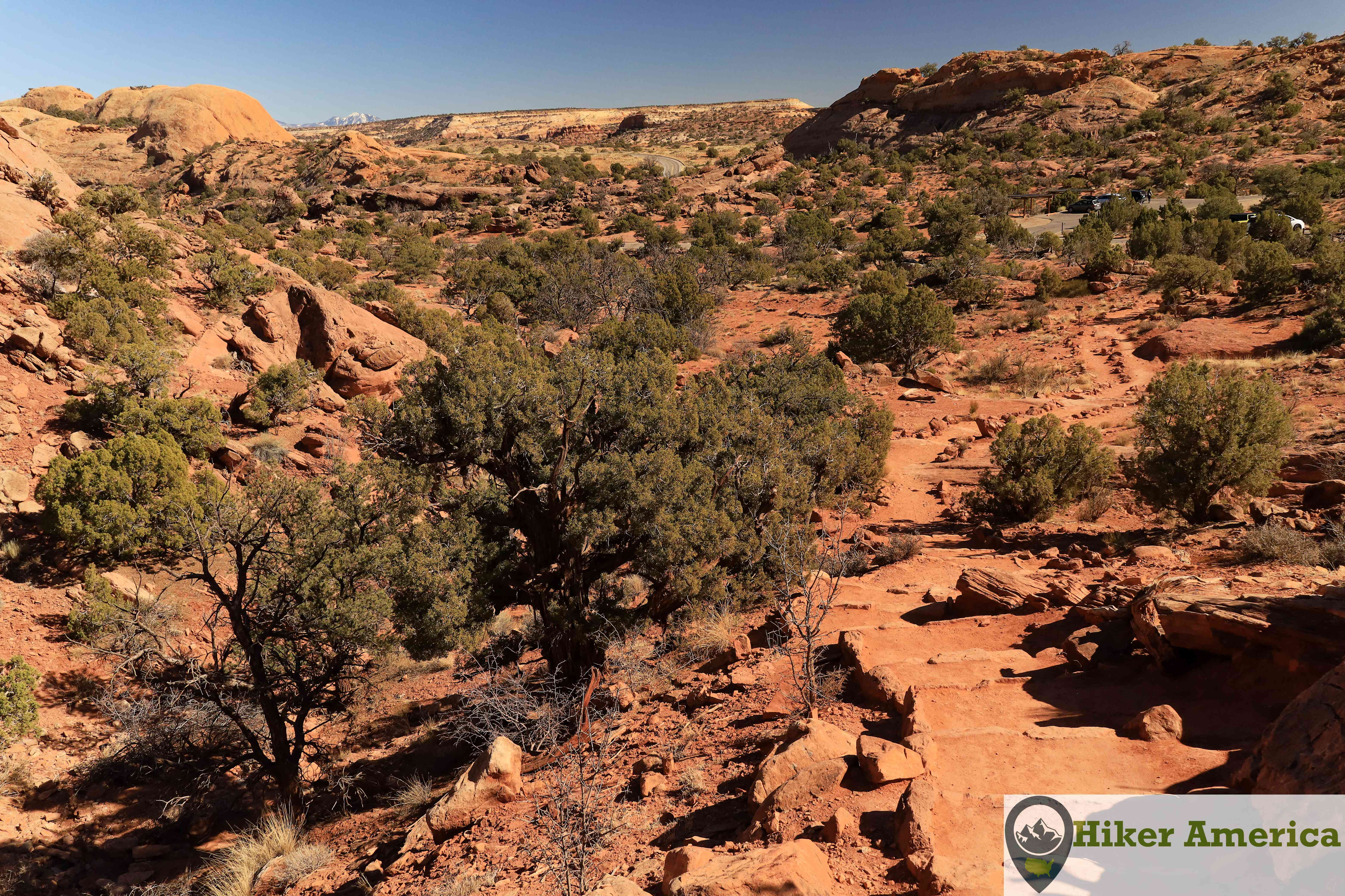 Looking back at the parking area for the Upheaval Dome Trail.